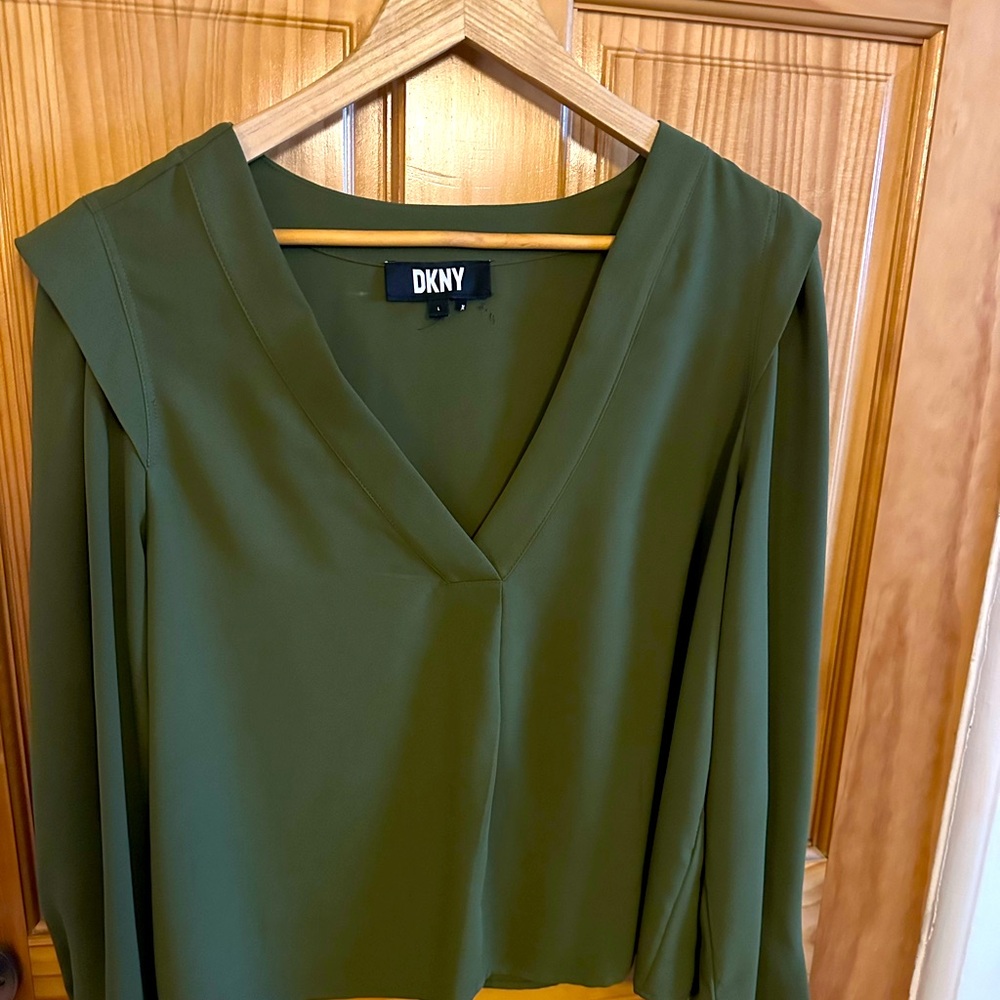DKNY v neck blouse